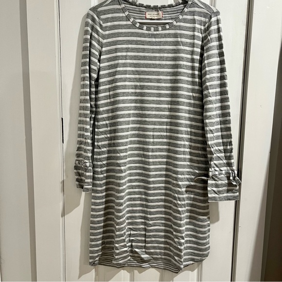 Max Studio - Picture 2 of 5